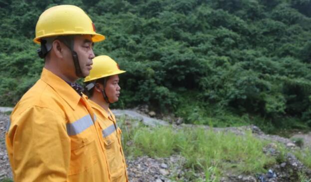 向铁路勇士致敬！农继坡，我们等你归来！