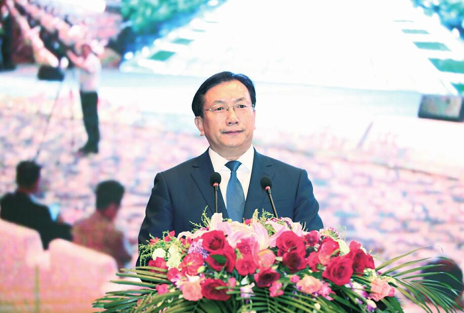 “选择济南 共赢未来”——聚焦世界500强高质量“双招双引”推介会在上海举行