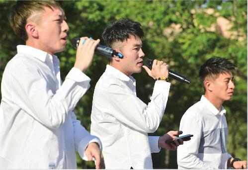 明湖兄弟：只要活着，就一直唱下去