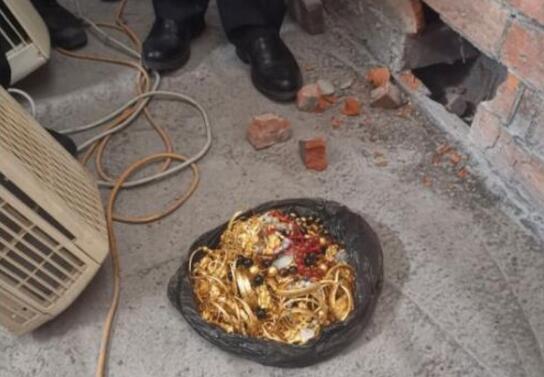 震惊了！被盗黄金暗藏墙中这是什么操作？最终真相曝光