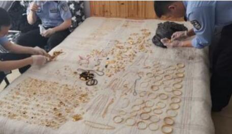 震惊了！被盗黄金暗藏墙中这是什么操作？最终真相曝光