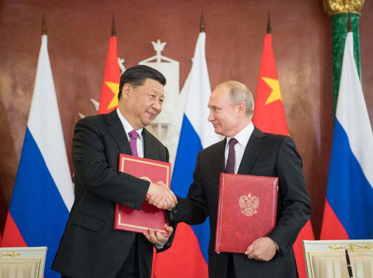 重要时刻,习主席和普京总统把中俄关系领进新时代
