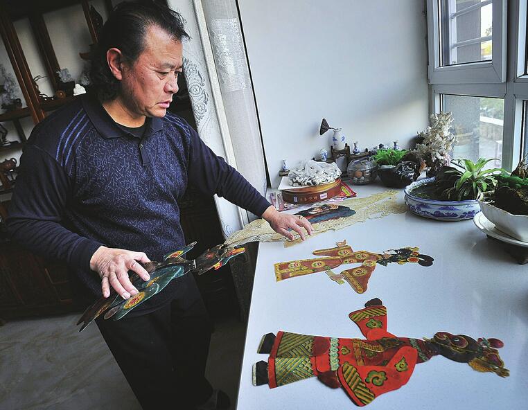 遭多重困厄，技艺家传两代，后继无人——皮影传承之困