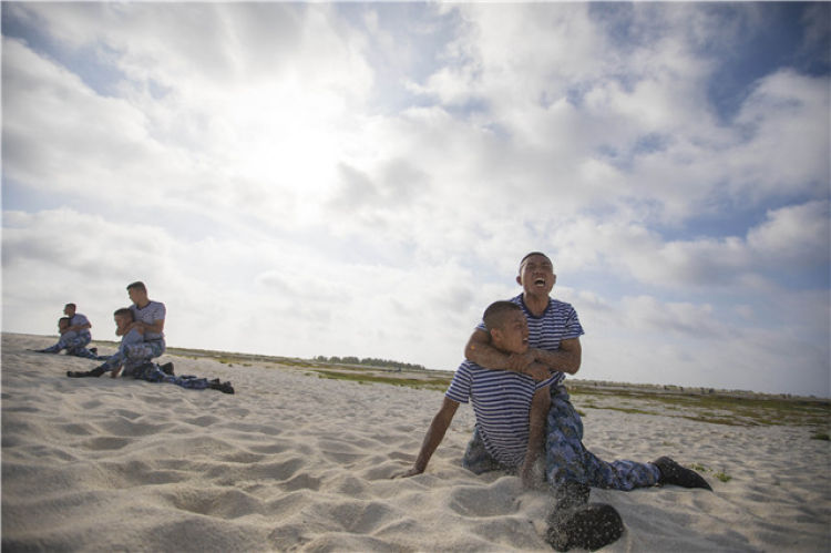 “你在我的航程上，我在你的视线里”