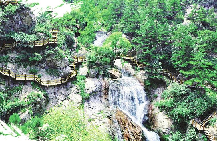 旅游市场打响“考后游”市场争夺战