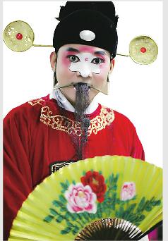 《逼婚记》首演60年再现泉城，济南新闻网专访“一号人物”曾凡亮——这个“县官”有点儿帅！