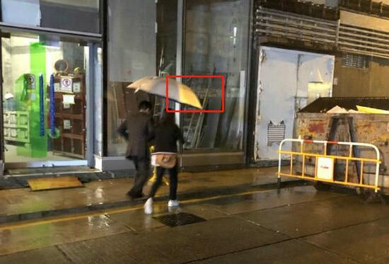 网友街头遇郭晶晶霍启刚怎么一回事 一个细节暴露男方多宠妻