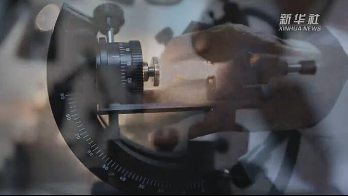 传奇的英雄 无悔的忠诚——记刑侦痕迹检验专家崔道植