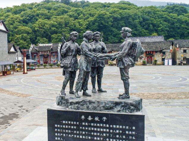 文化自信是更基本更深沉更持久的力量