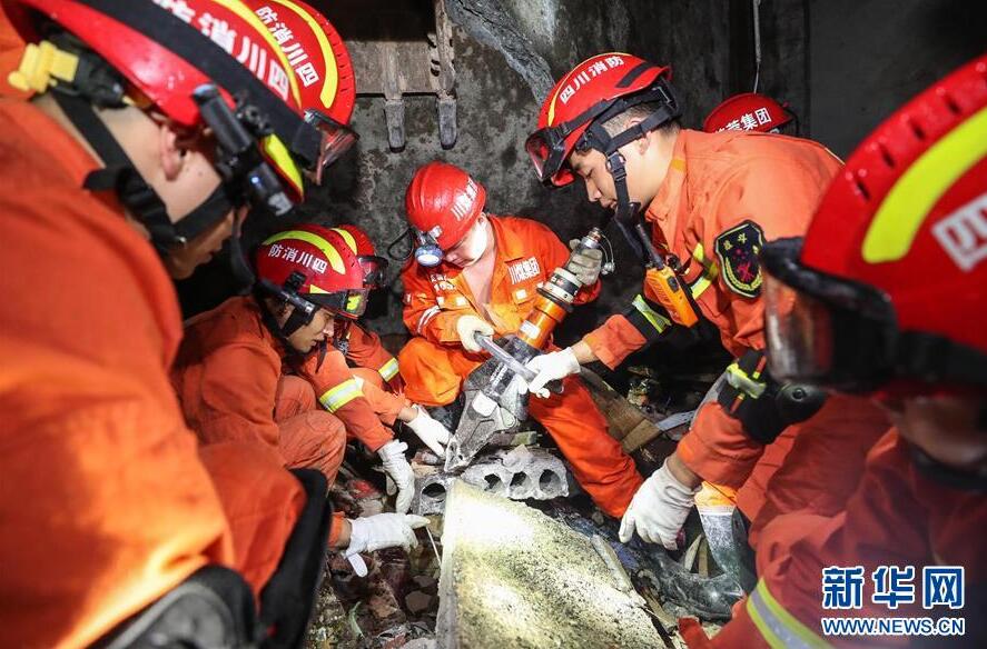 四川长宁地震已造成12人死亡、125人受伤