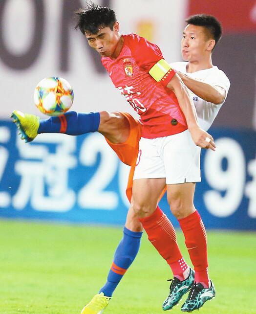 亚冠1/8决赛首回合：恒大2:1鲁能6月25日19:30两队决战济南奥体