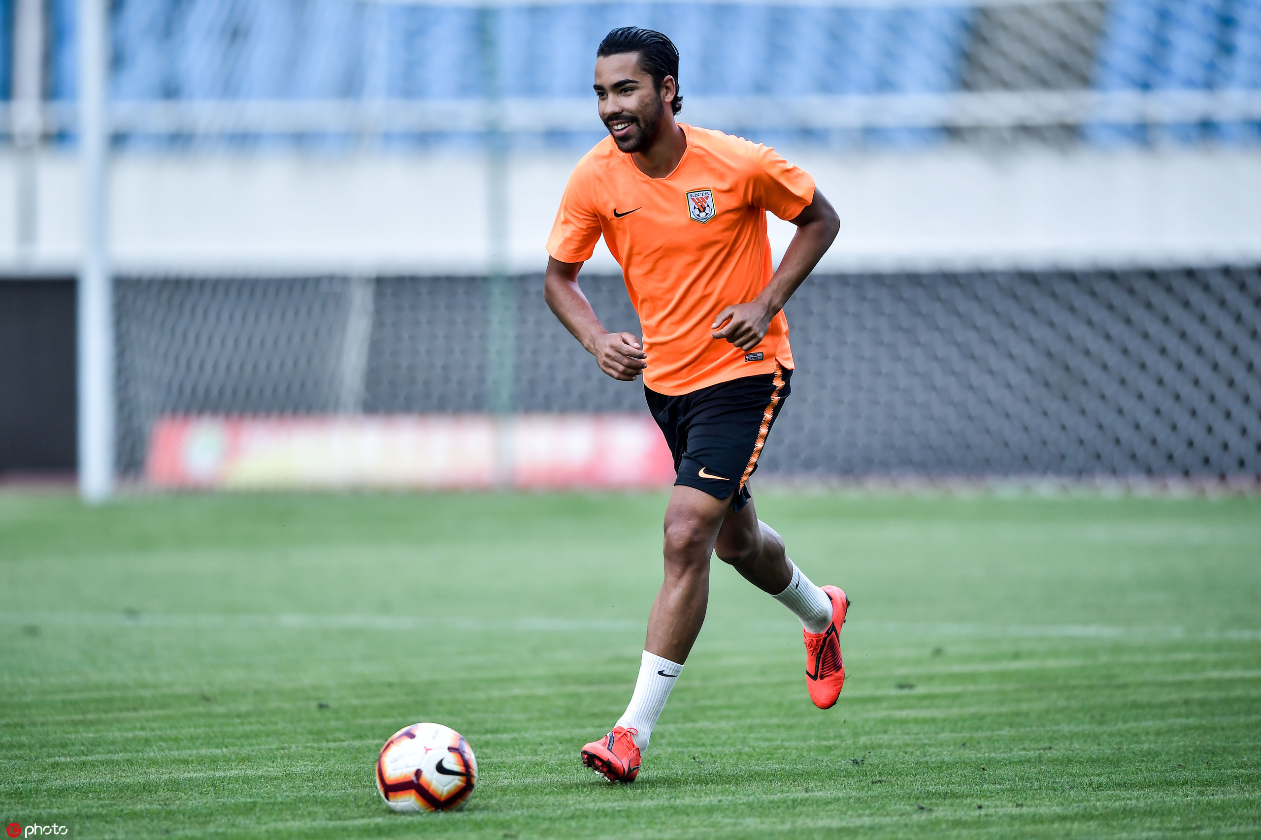 靴子落地,德尔加多要上了!符合U23新政鲁能一举两得