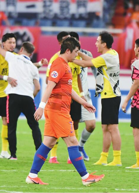 拒绝眼前的苟且 即使找不到诗和田野