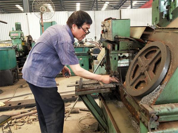 百名青年记者走基层