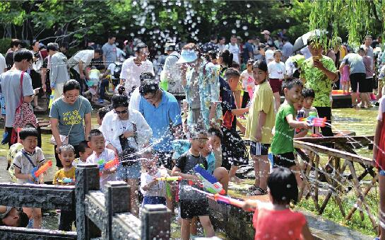 今年头一回！趵突泉一夜抬升8厘米 雨后的泉水缓过劲儿来了