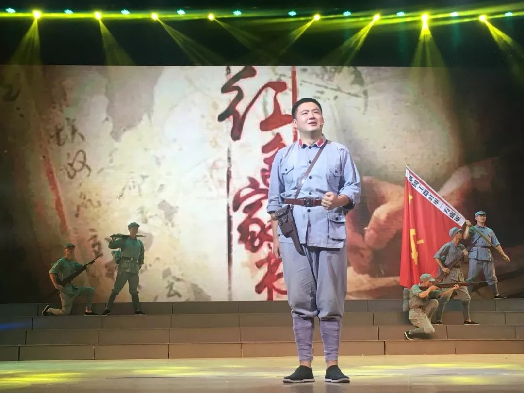 亲，看了吗？七百多万人次分享的家国情怀故事汇是这样的！