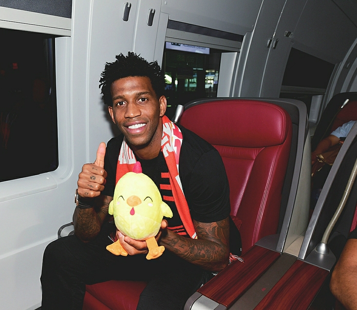 吉尔昨日离济回国 离别前动情告白:“山东,我爱你!”