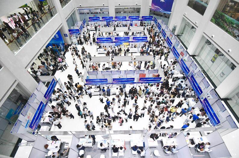 年薪30万、200多个岗位  中国重汽“重”意你