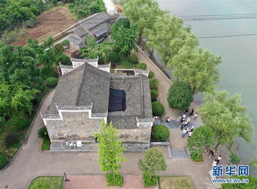 历尽苦难而淬火成钢——红军为什么能冲出绝境？