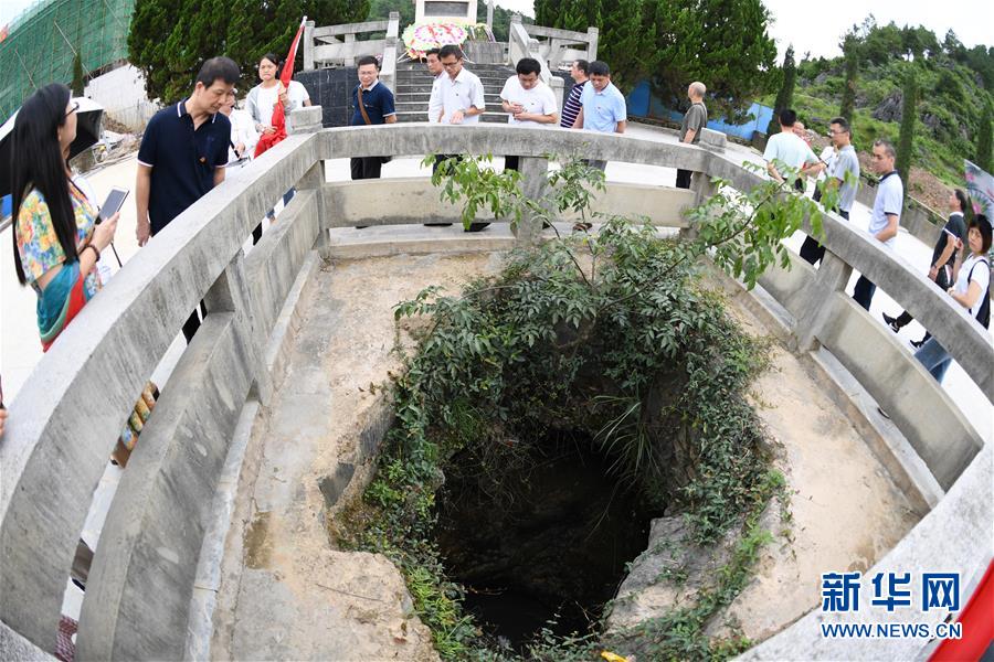 历尽苦难而淬火成钢——红军为什么能冲出绝境？