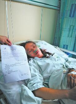 男乘客殴打的姐，仗义小伙一招将其制服 施暴者被行政拘留15天 