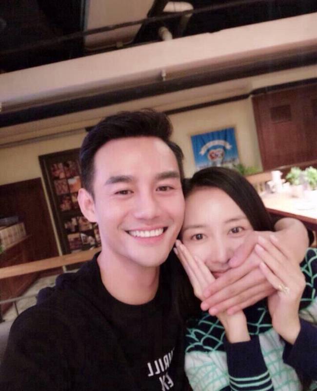 王凯王鸥手牵手关系亲密 难道在一起了？