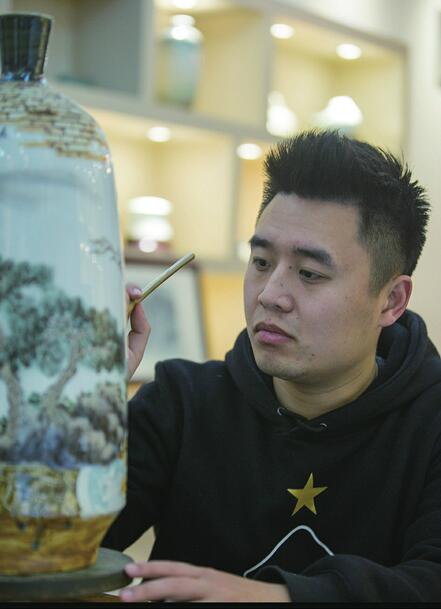 “可居可观可游”陈浮陶瓷艺术亮相艺博会