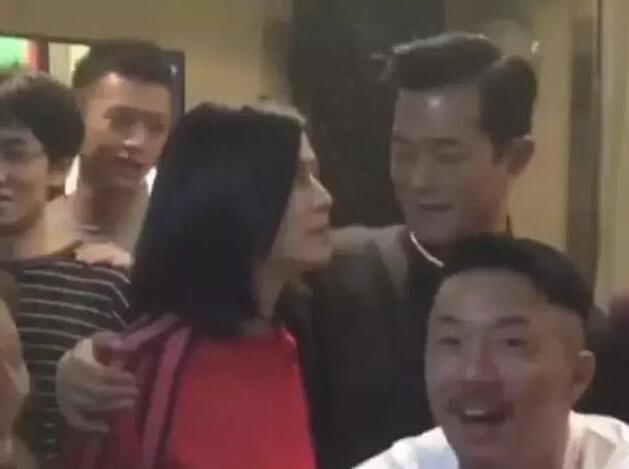 曝古天乐将结婚 与宣萱两人多年的友谊真能走入婚姻吗