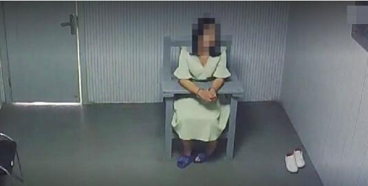 摩登女郎频繁出入服装店只为盗窃店员手提包 涉案价值3万余元
