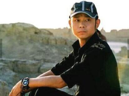 歌手刀郎发福严重 网友:不拿话筒都不知道他是谁!