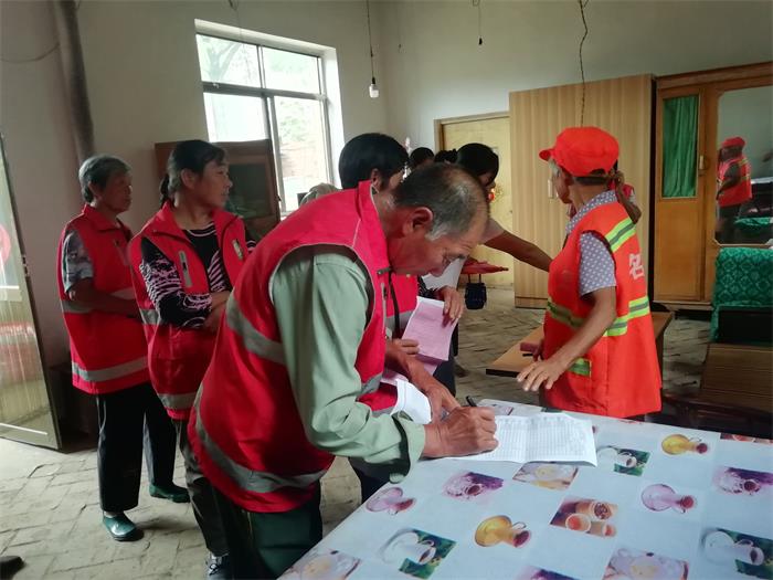 百名青年记者走基层