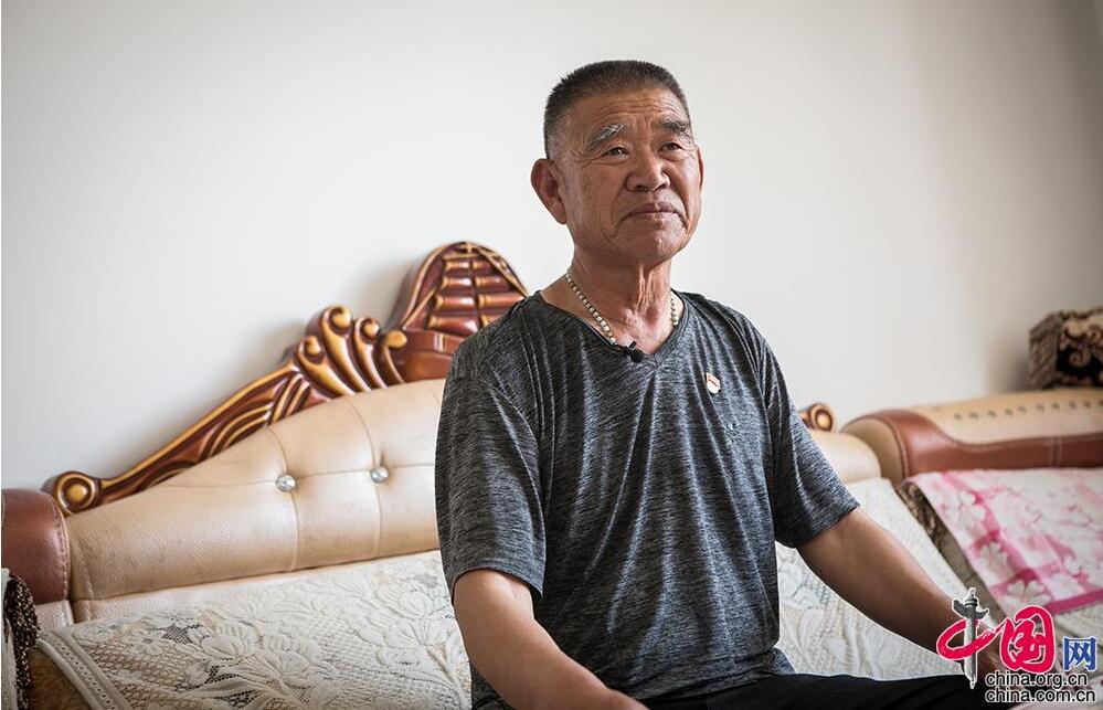 【边疆党旗红】从打工妹到十九大党代表 川妹子扎根兵团带头致富