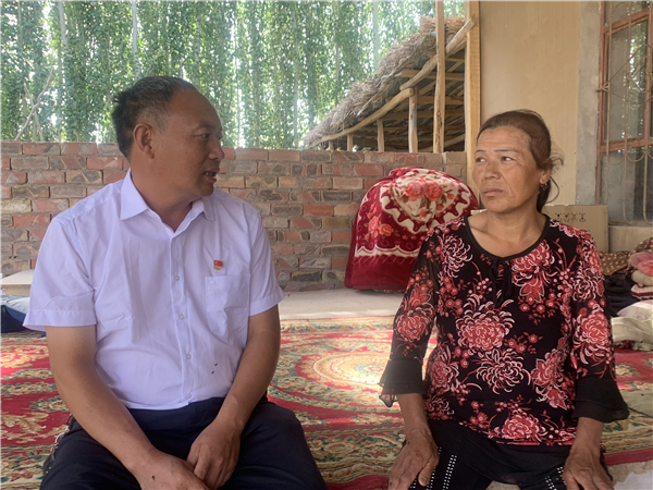 脱贫路上的村支书黄英杰：带领全村致富的梦 多年未曾改变