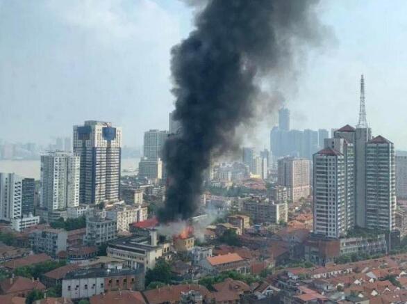 突发!武汉江汉饭店失火事件经过细节是什么?最新消息无人员伤亡