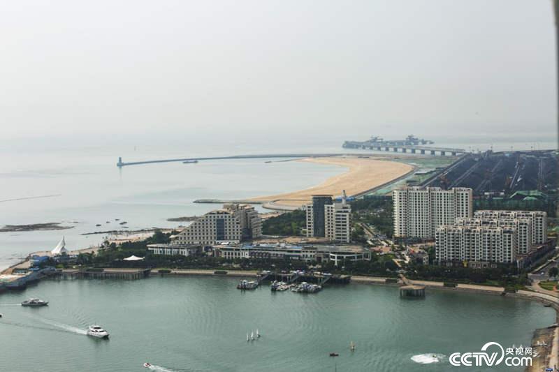 【我爱这片蓝色的国土】山东日照：退港还海打好“生态”牌 黑煤场变身金沙滩