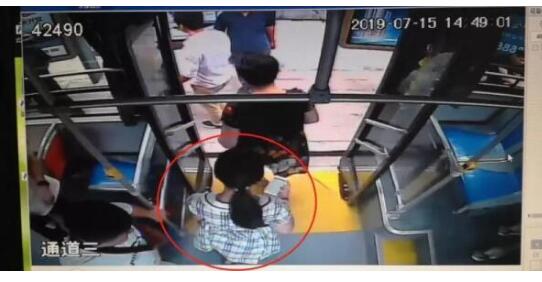 老爸不让玩手机离家出走？杭州14岁女孩找到 已于家人相聚