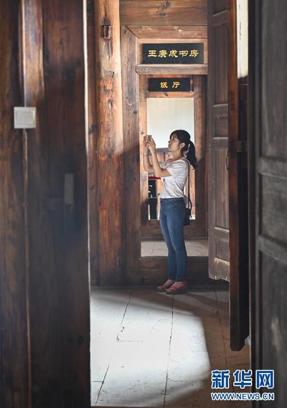 一块怀表的革命传承：给王良将军的一封信