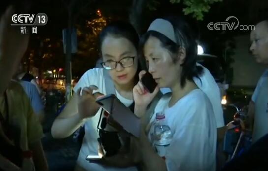 齐心协力！热心市民全城搜寻走失男孩 历经四小时母子终团聚