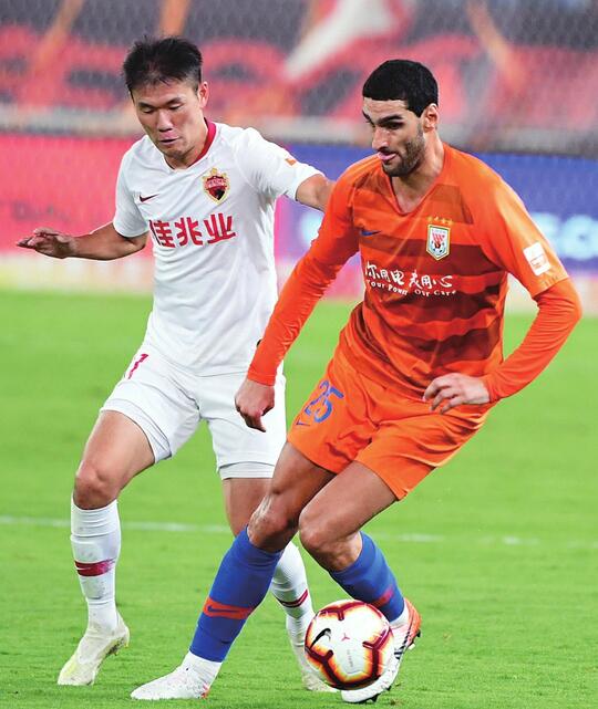 三叉戟首秀惊艳 莫伊塞斯正式加盟 鲁能昨晚双喜临门