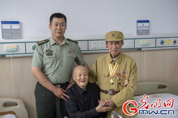 【新时代·幸福美丽新边疆】新疆生产建设兵团：让忠诚的种子在这片土地上世代相传