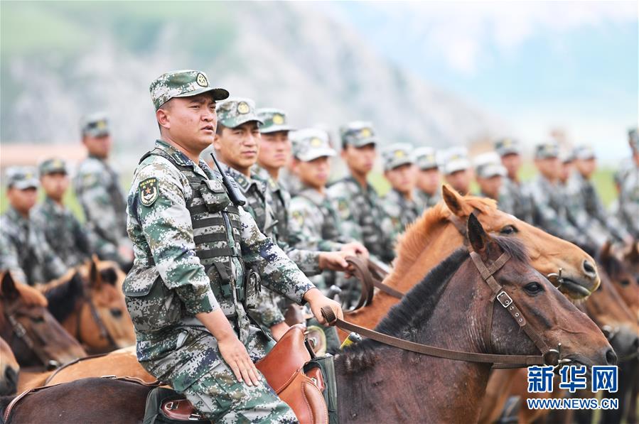 (新华全媒头条·爱国情 奋斗者·图文互动)(1)初心不改 红心向党——西部战区陆军某旅玉树独立骑兵连连长尼都塔生一家四代跟党走纪实