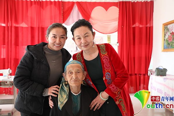 【新时代·幸福美丽新边疆】以针为笔 柯尔克孜族“男绣娘”的致富新生