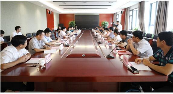 省内外新闻宣传系统同行来济南报业集团考察交流