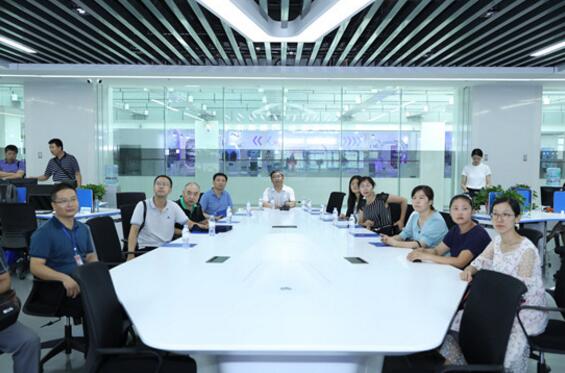 省内外新闻宣传系统同行来济南报业集团考察交流