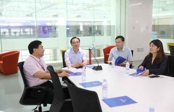 省内外新闻宣传系统同行来济南报业集团考察交流