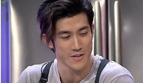 李治廷新恋情让人关注 天生童颜的他也到了成家立业的年龄