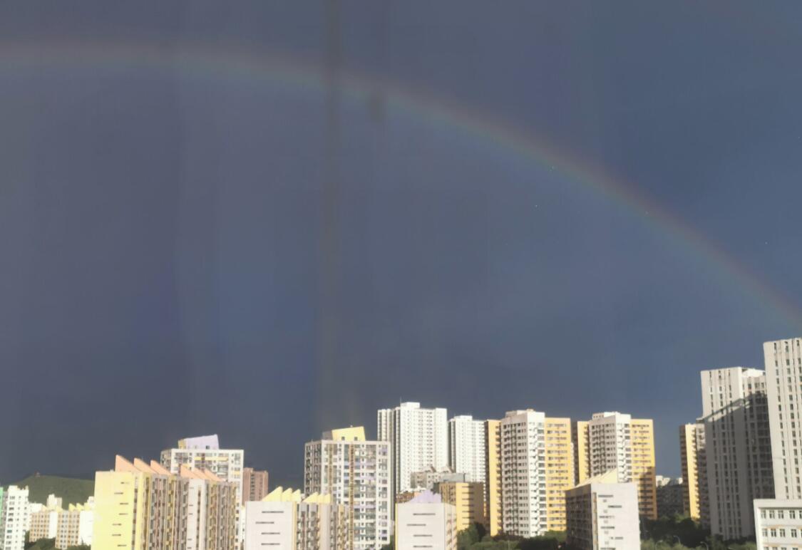 市区降雨结束 雨后泉城出现美丽彩虹