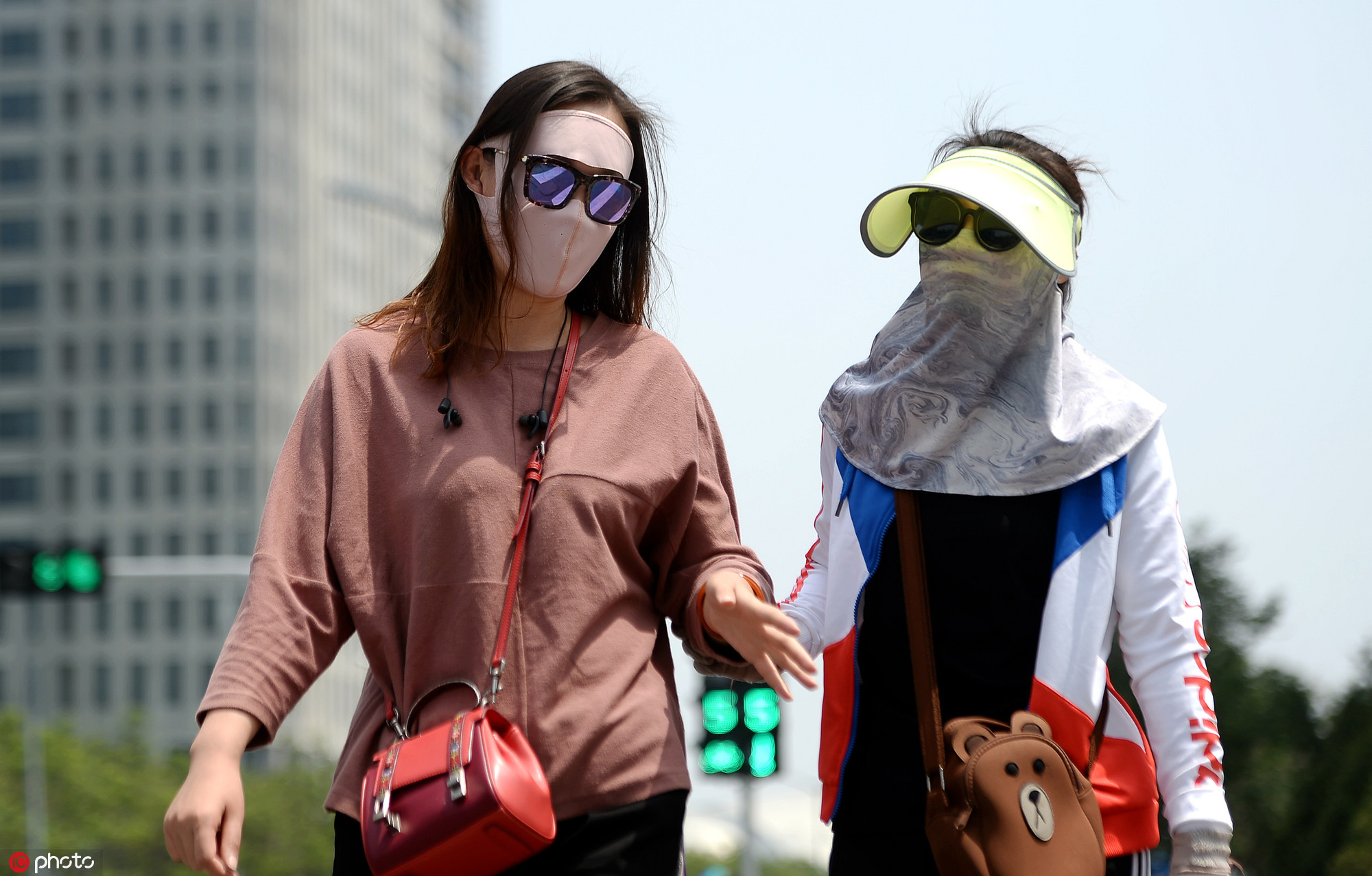 高温橙色预警继续发布 中东部部分地区将达37到39℃