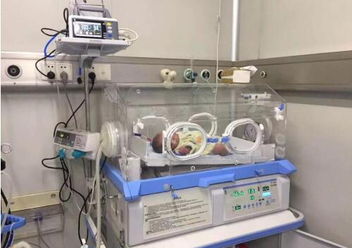 令人揪心！垃圾桶内发现弃婴具体详情情况如何？网友谴责丢弃者暴行