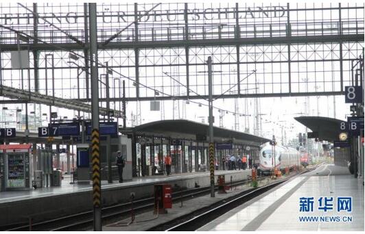 德国：母子被推入铁轨 一名儿童身亡